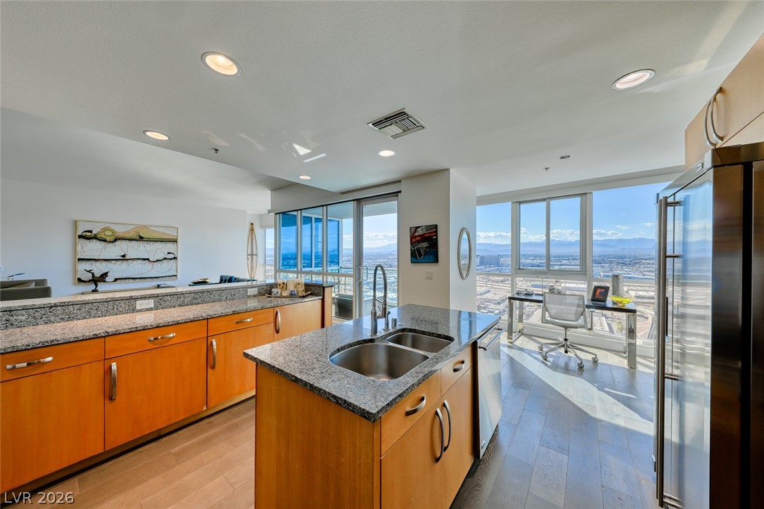 Photo 4 of 4525 Dean Martin Drive #2806