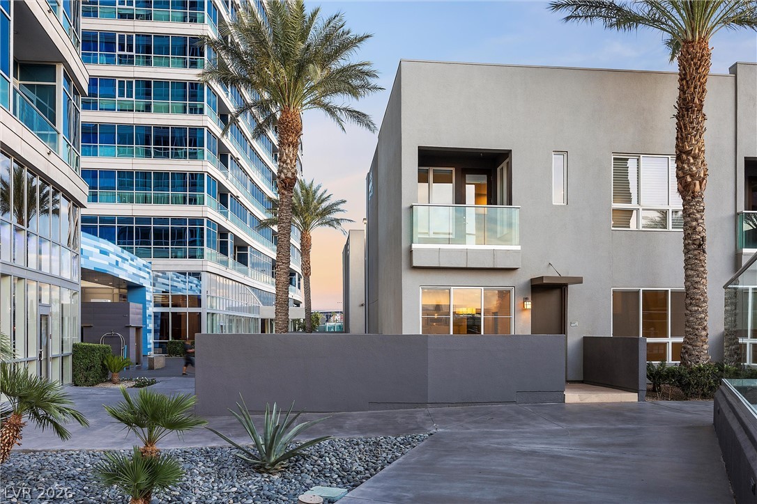 Photo 36 of 44, 4525 Dean Martin Drive #2806