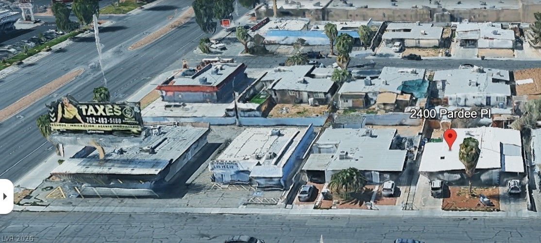 Photo 6 of 26, 2400 Pardee Place