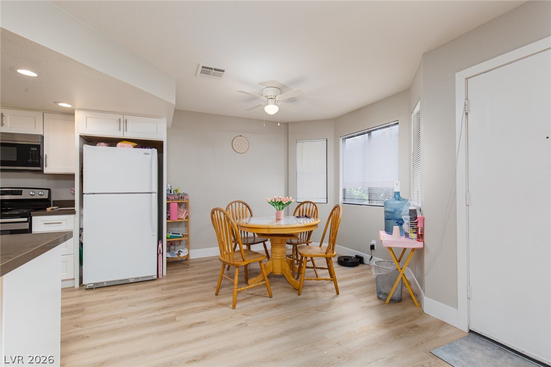 Photo 9 of 27, 8804 River Pines Court #202