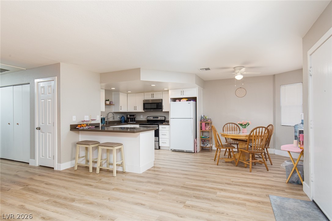 Photo 12 of 27, 8804 River Pines Court #202