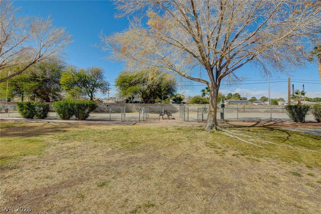Photo 44 of 50, 3318 N Decatur Boulevard #2072