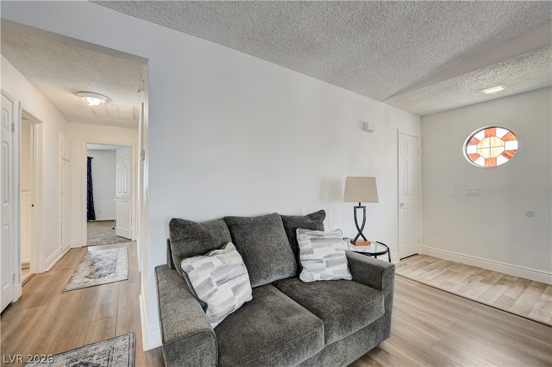 Photo 9 of 39, 1751 E Reno Avenue #228
