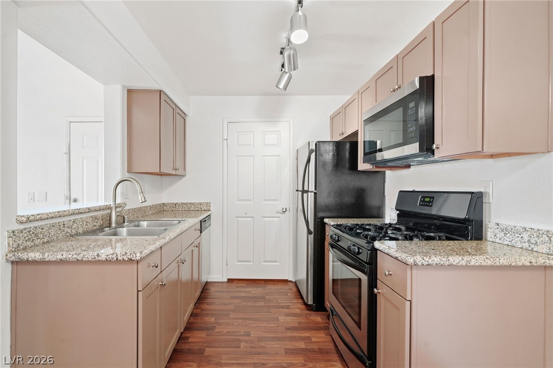 Photo 25 of 46, 2120 Ramrod Avenue #1026