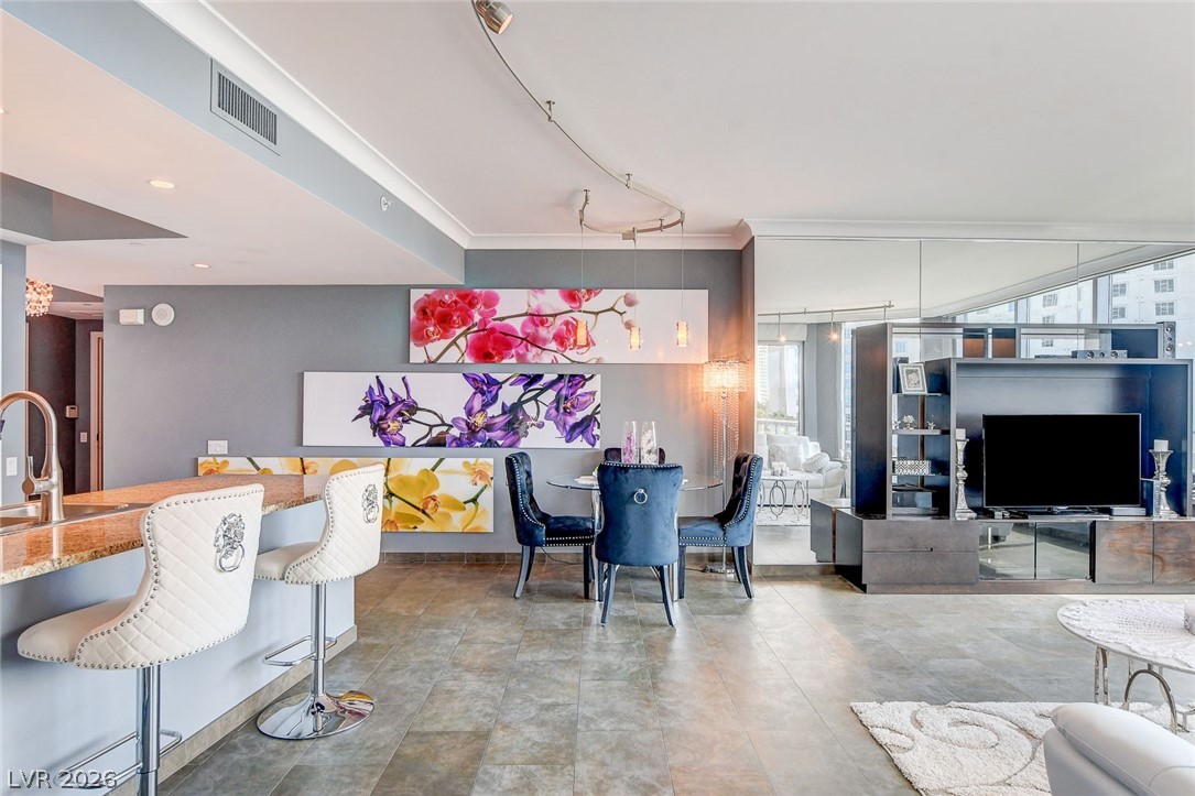 Photo 6 of 55, 322 Karen Avenue #401