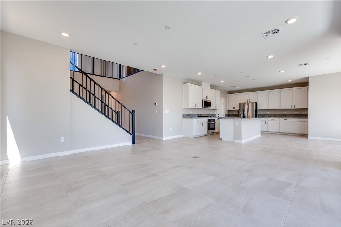Photo 4 of 9912 Juniper Valley Street