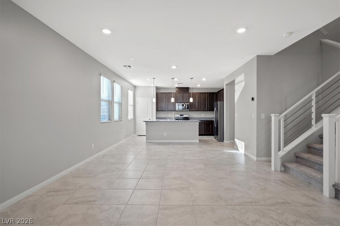 Photo 9 of 31, 510 Mahogany Ridge Street