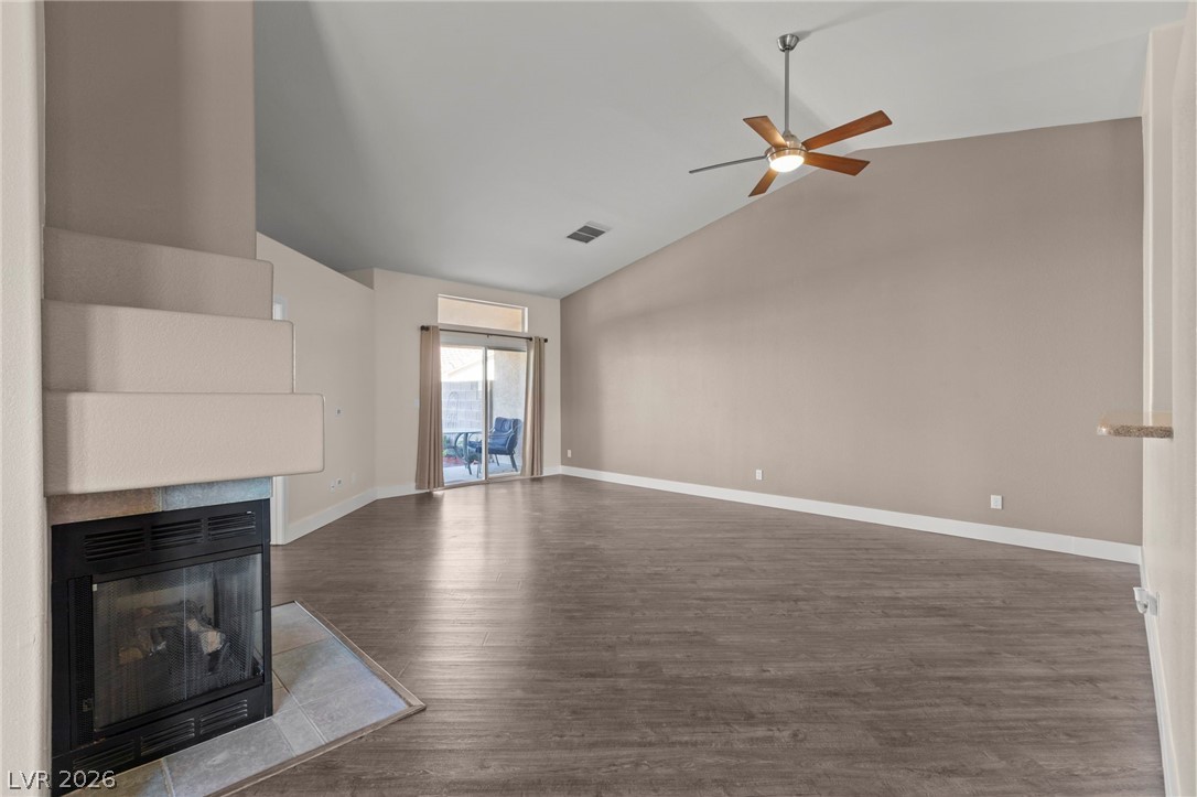 Photo 9 of 50, 3352 Kylemore Street #103