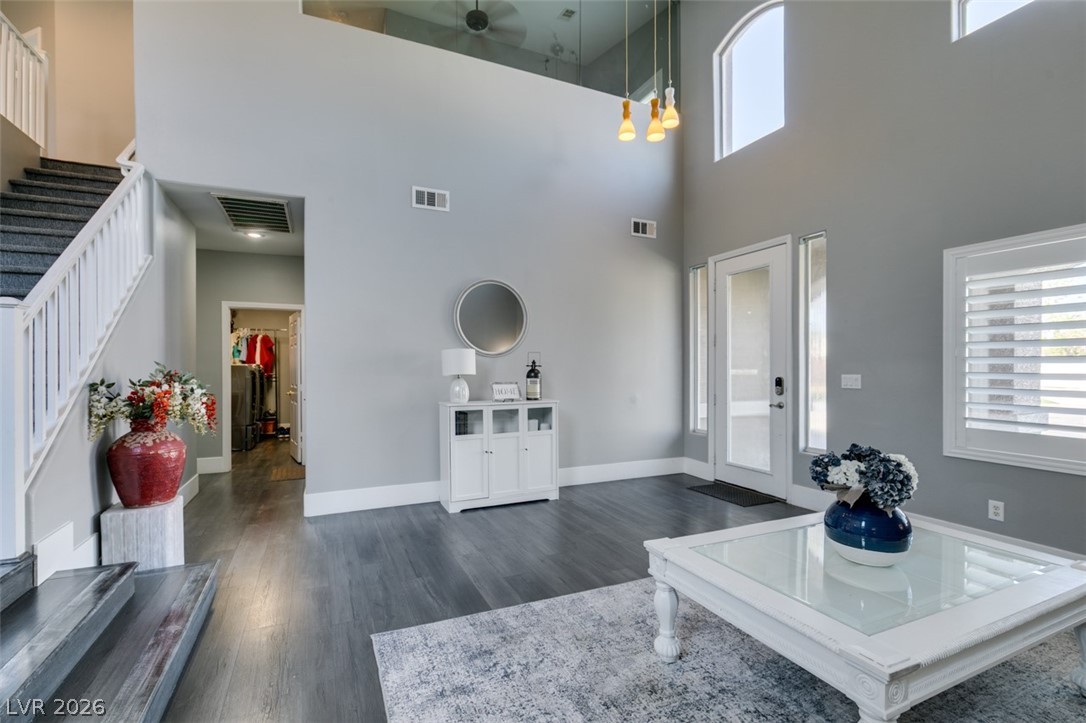 Photo 9 of 59, 512 Beaconwood Street