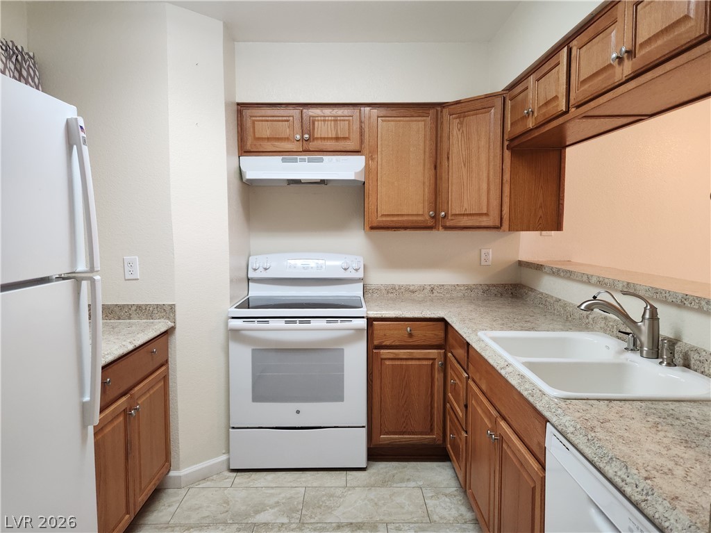 Photo 6 of 31, 2060 Mesquite Lane #104