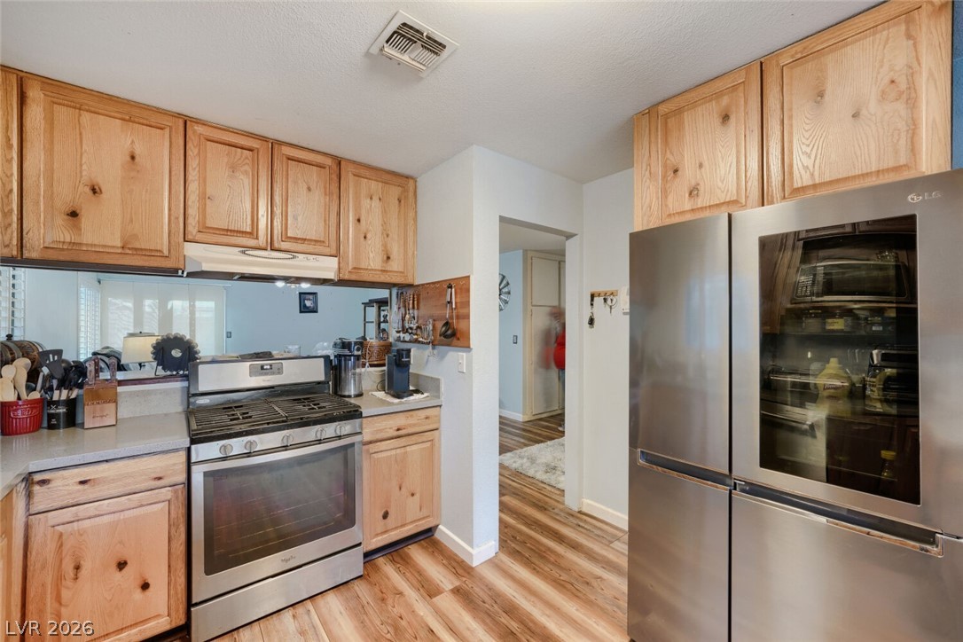 Photo 10 of 28, 7119 Montcliff Avenue