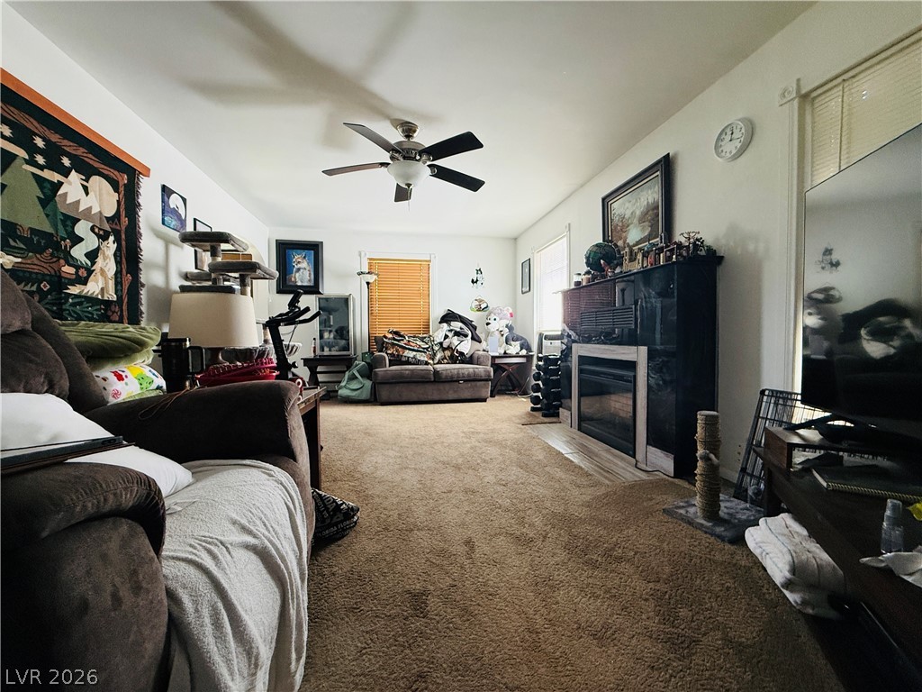 Photo 7 of 16, 925 Pine Street