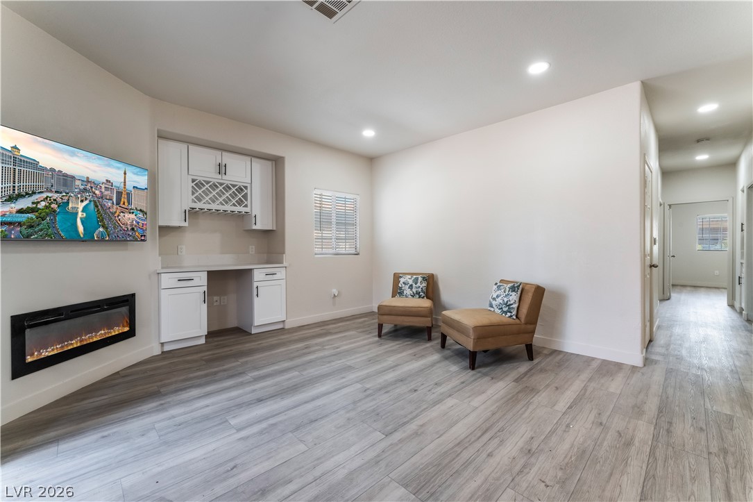 Photo 6 of 30, 4730 E Craig Road #1058