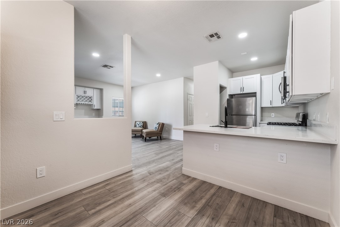 Photo 9 of 30, 4730 E Craig Road #1058