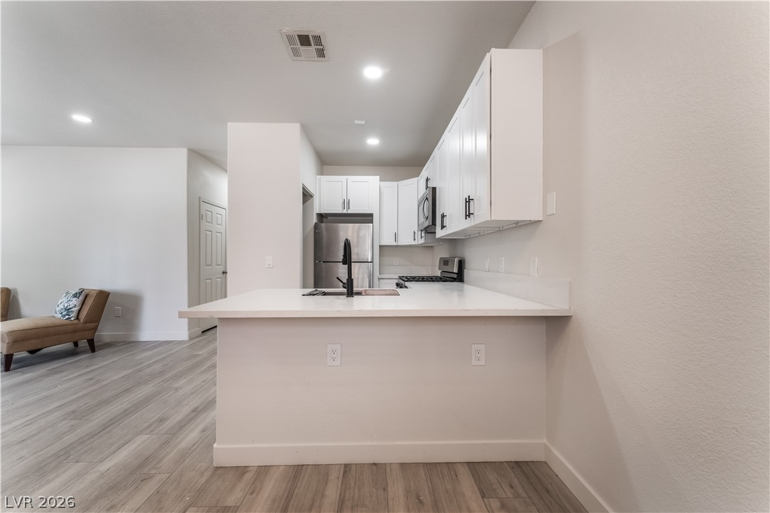 Photo 11 of 30, 4730 E Craig Road #1058