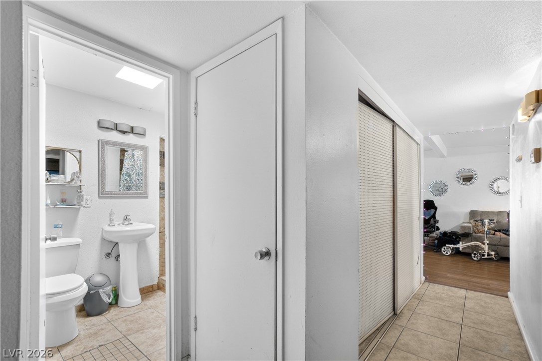 Photo 11 of 24, 4686 Sheppard Drive