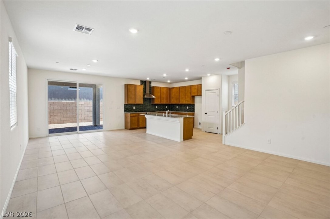 Photo 6 of 27, 652 Tranquil Bay Court