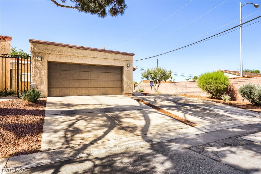 Photo 7 of 53, 1882 Camino Verde Lane