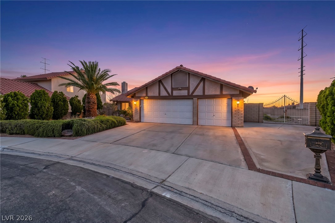 1605 Brocado Lane, Las Vegas 89117