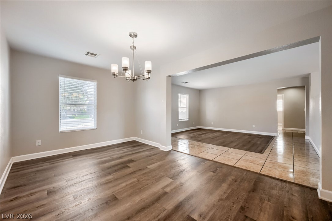 Photo 13 of 31, 410 Foxvale Avenue