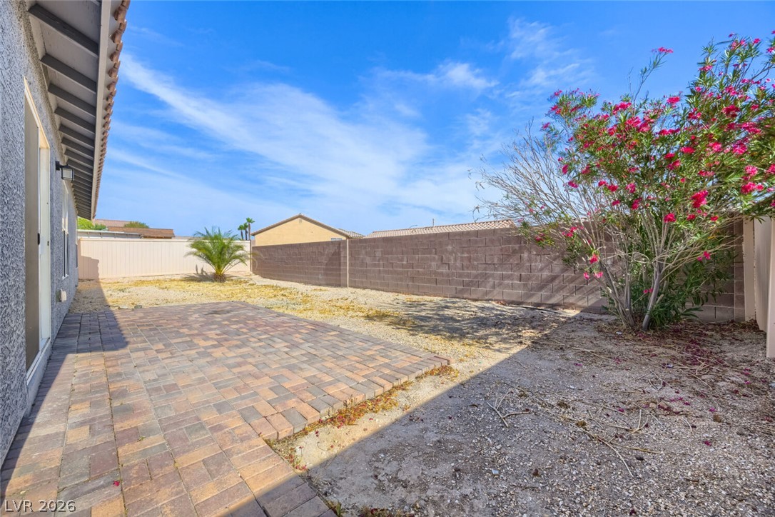 Photo 6 of 31, 410 Foxvale Avenue