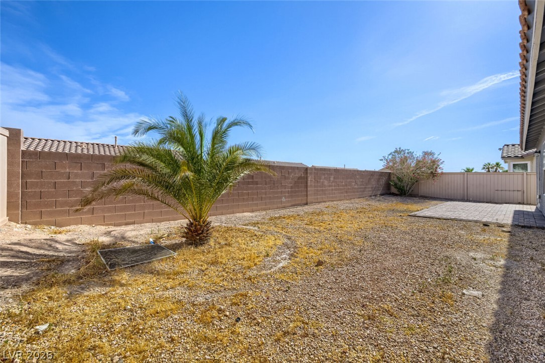 Photo 8 of 31, 410 Foxvale Avenue