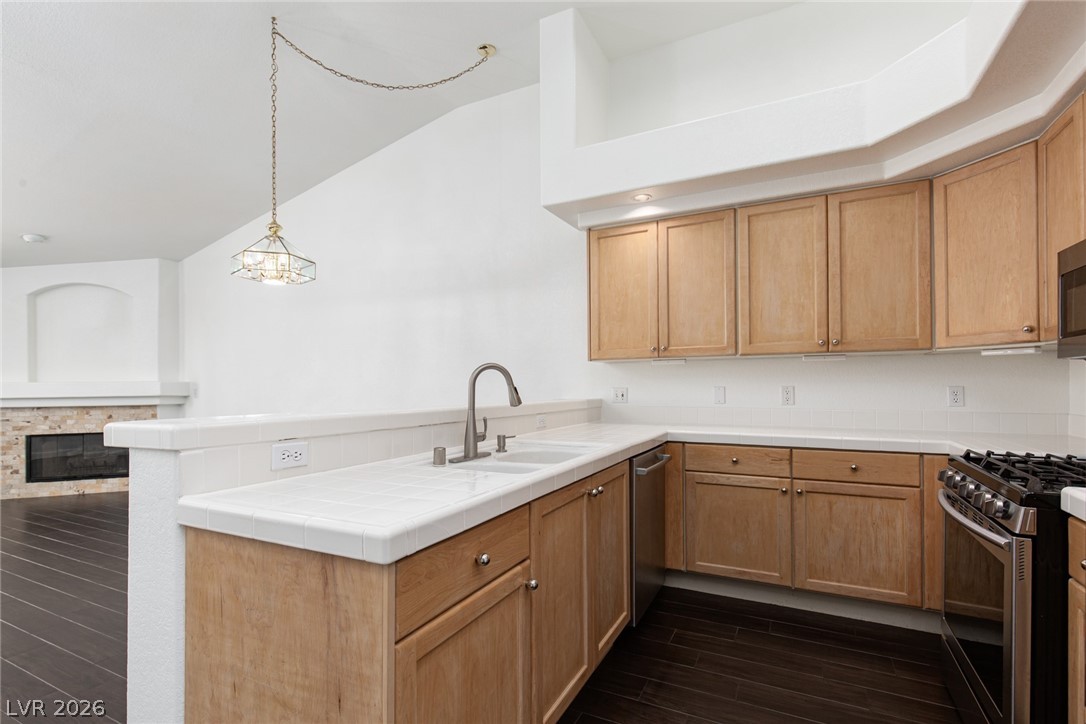 Photo 9 of 39, 7625 Valley Green Drive #201