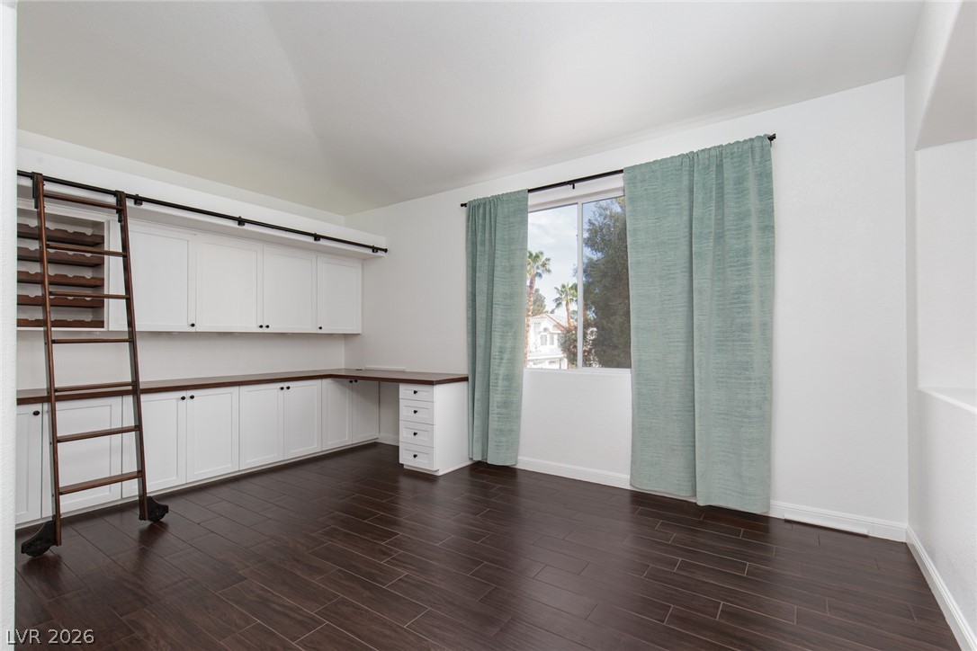 Photo 14 of 39, 7625 Valley Green Drive #201