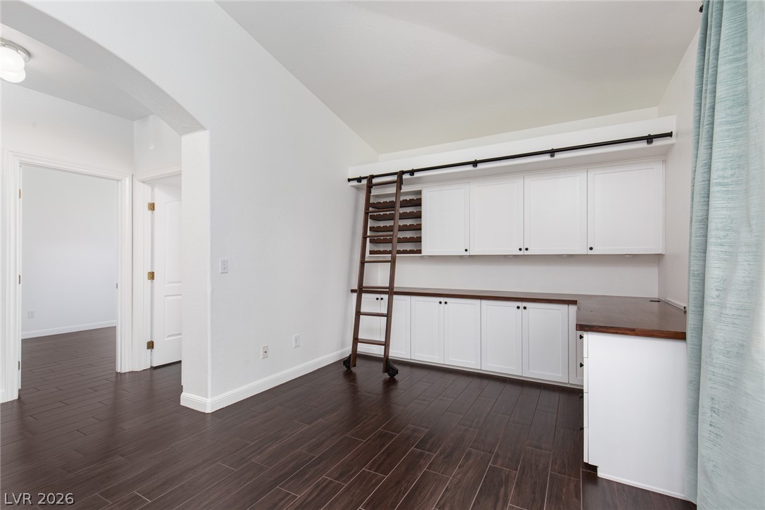 Photo 16 of 39, 7625 Valley Green Drive #201