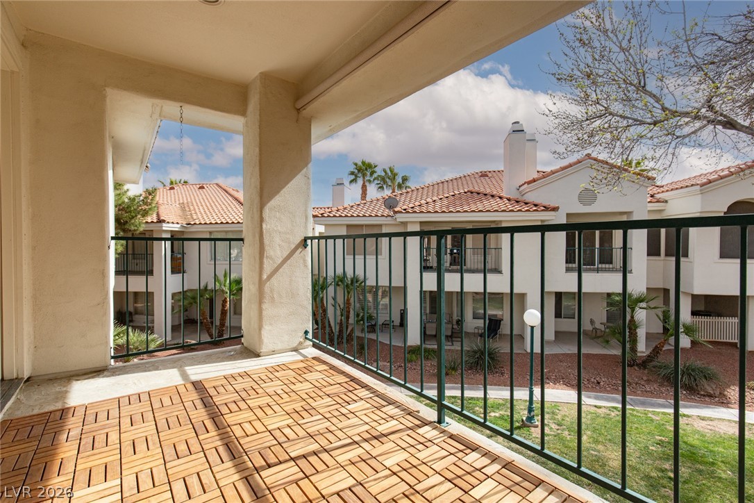 Photo 17 of 39, 7625 Valley Green Drive #201