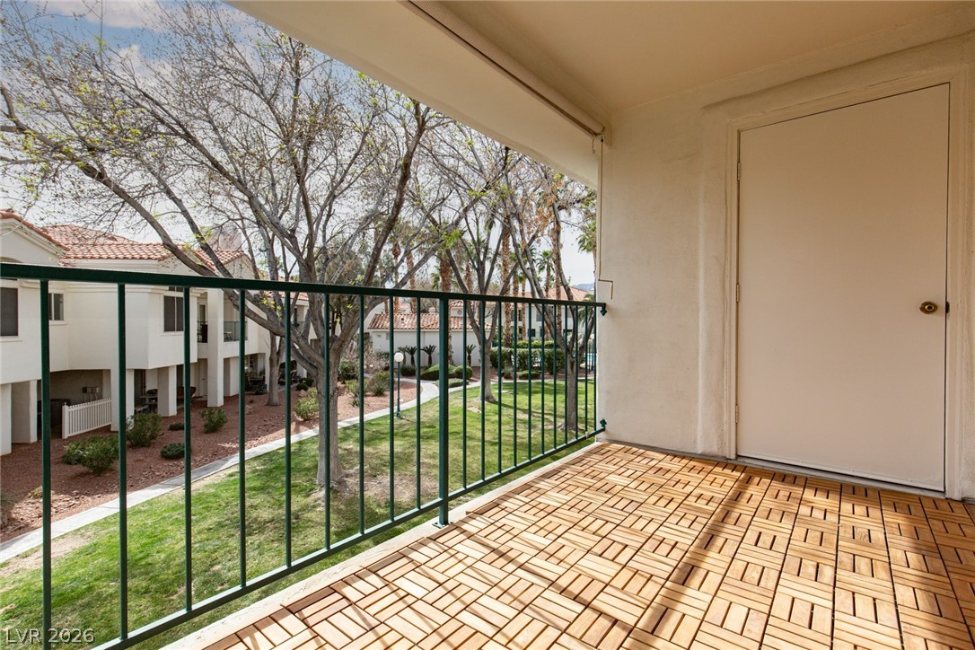 Photo 18 of 39, 7625 Valley Green Drive #201