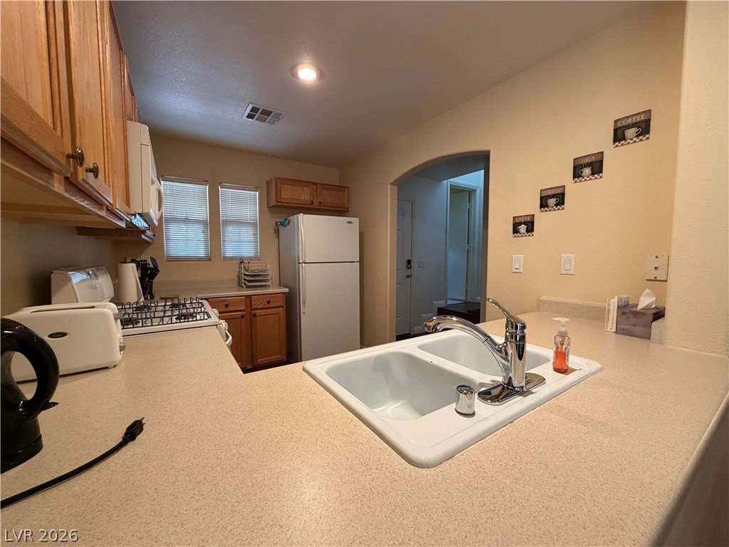 Photo 8 of 29, 9125 Epworth Avenue