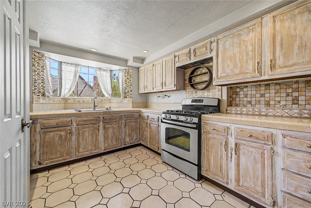 Photo 2 of 3979 Salisbury Place