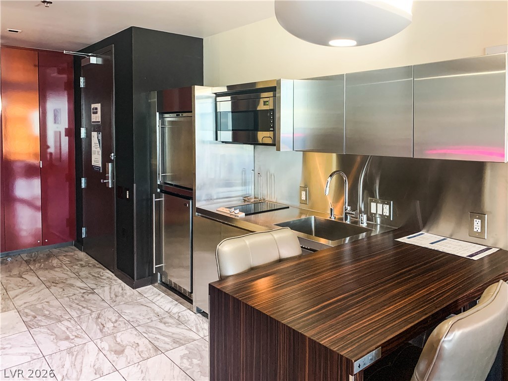 Photo 14 of 41, 4381 W Flamingo Road #8304