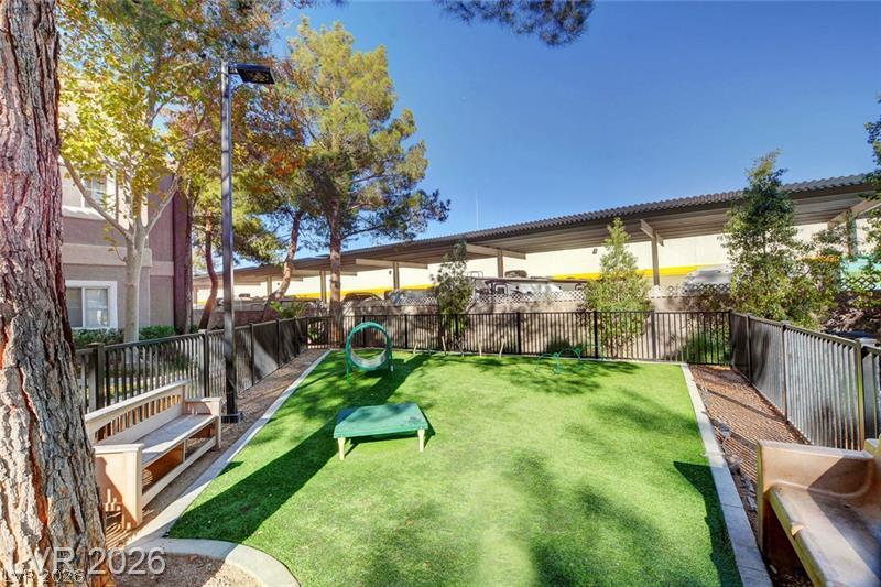 Photo 23 of 27, 5250 S Rainbow Boulevard #1046