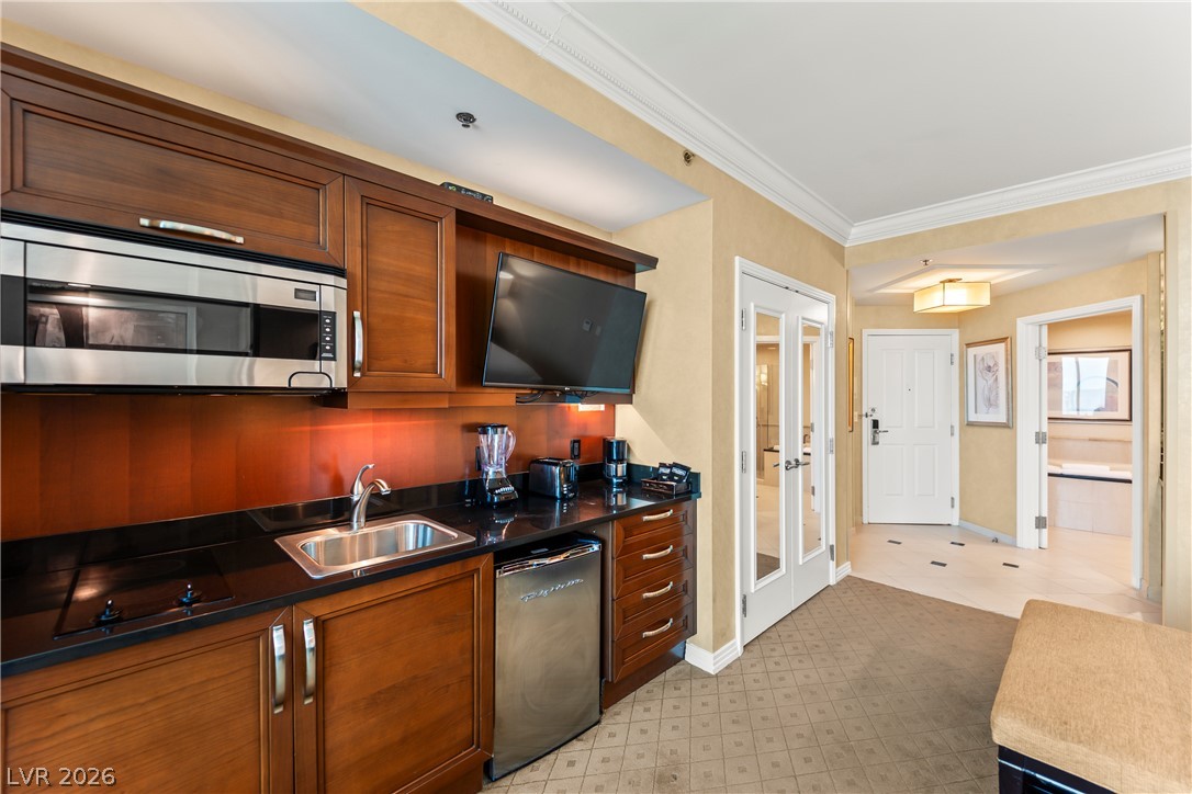 Photo 6 of 51, 145 E Harmon Avenue #1104