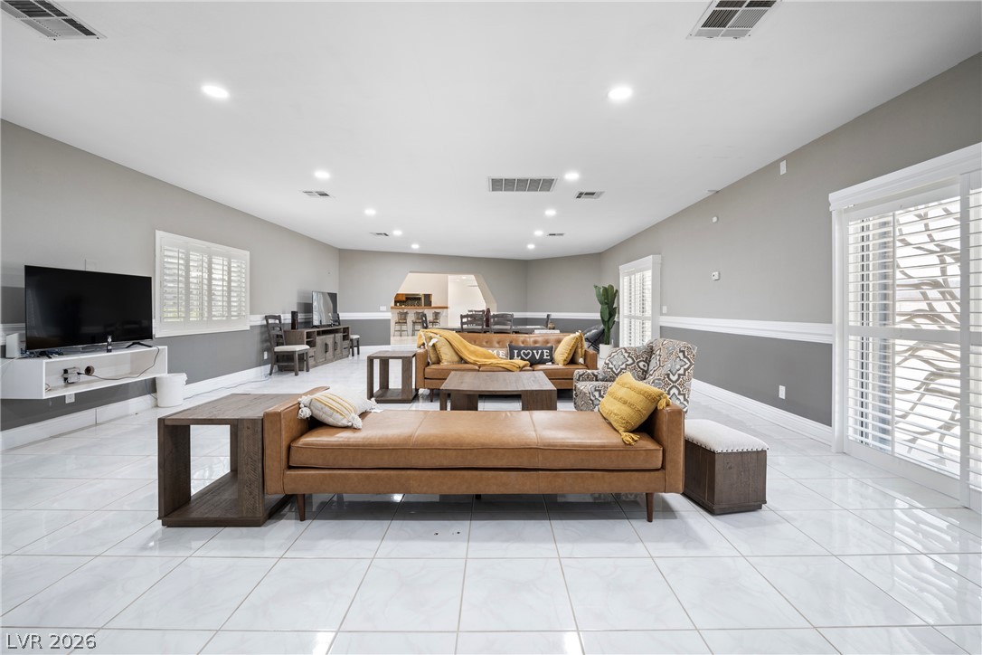 Photo 4 of 7215 Ullom Drive
