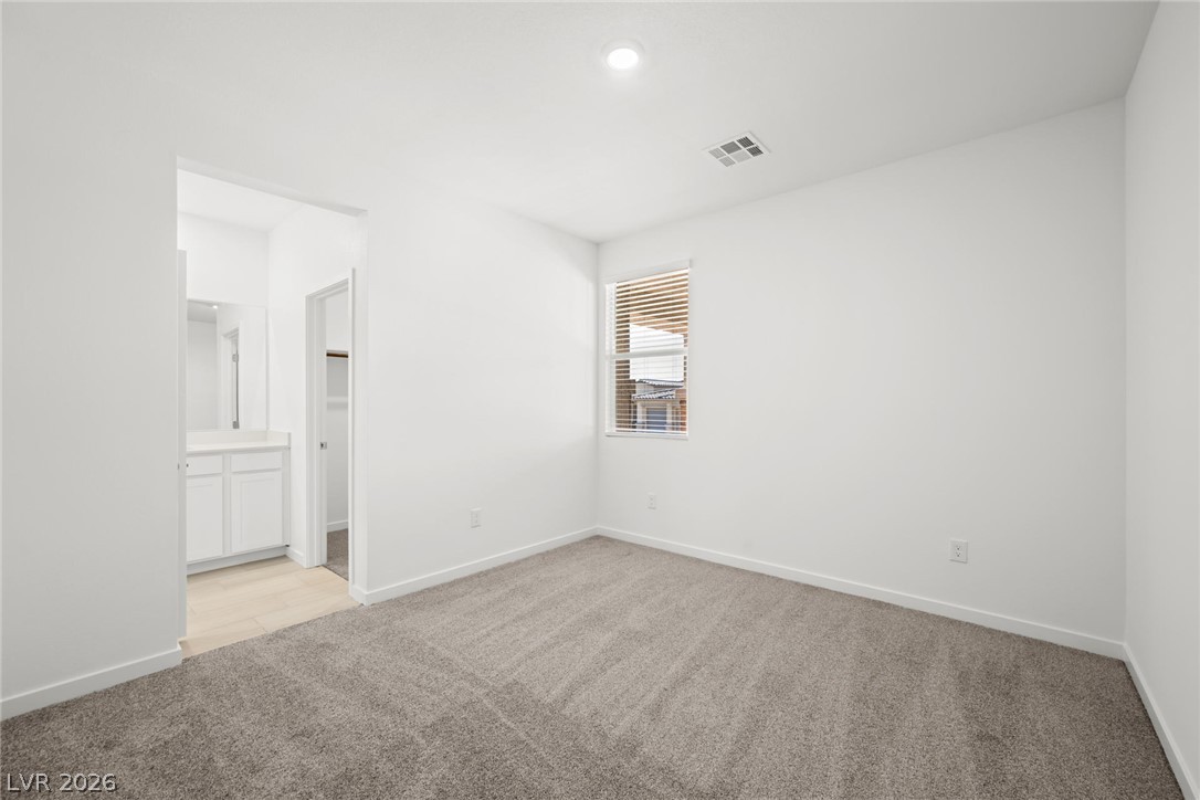 Photo 4 of 10910 Lewis Pointe Avenue