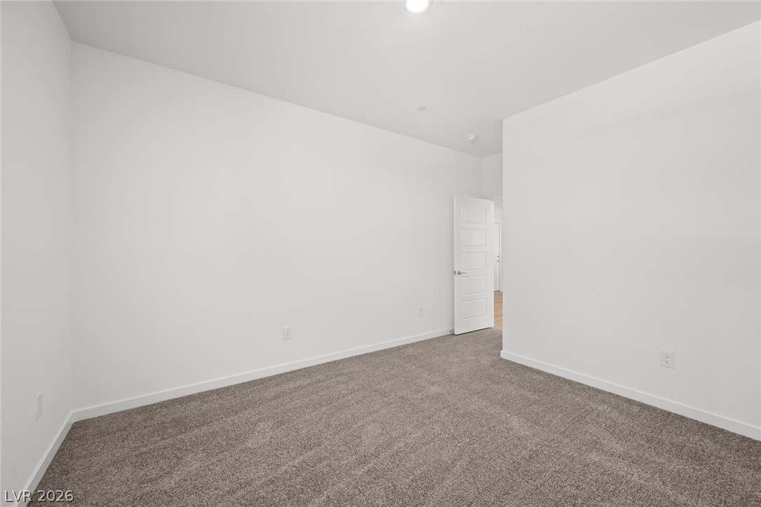 Photo 5 of 10910 Lewis Pointe Avenue