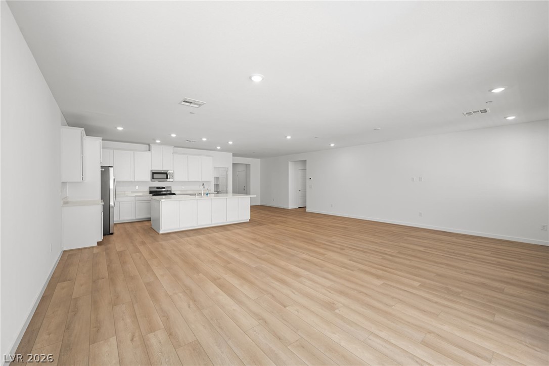 Photo 15 of 28, 10910 Lewis Pointe Avenue