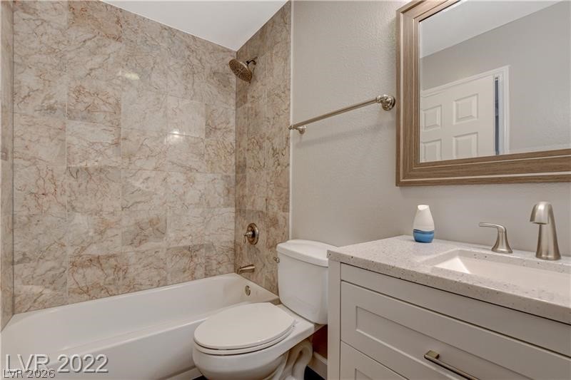 Photo 3 of 1303 Darlene Way #405B