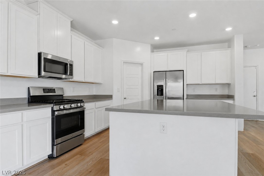 Photo 4 of 1623 Dakota Group Avenue