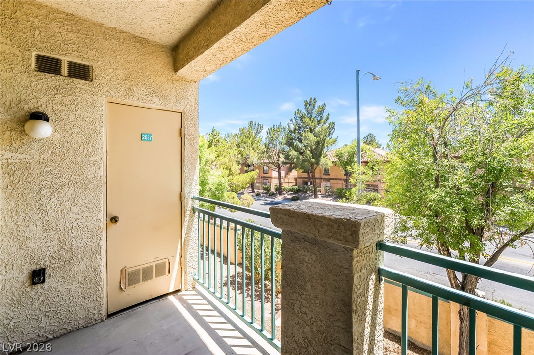 Photo 10 of 31, 5155 W Tropicana Avenue #2087