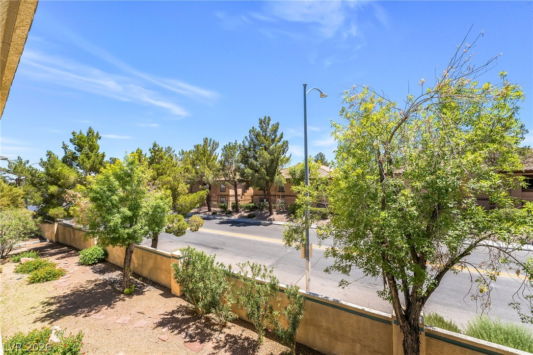 Photo 11 of 31, 5155 W Tropicana Avenue #2087