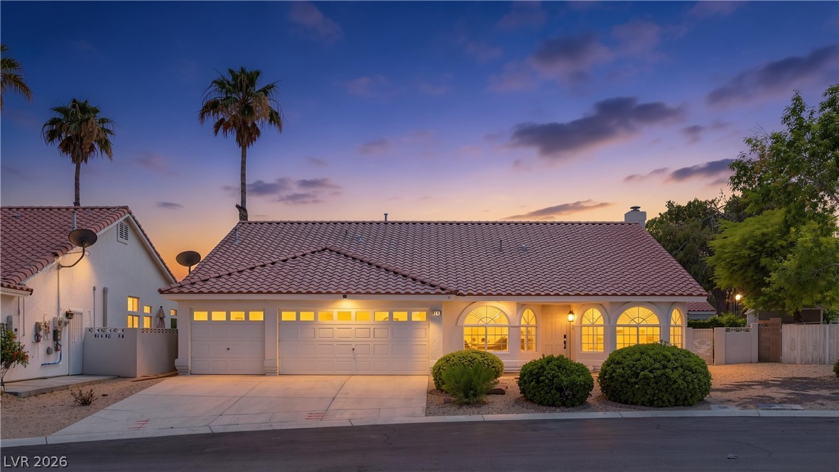 825 Royal Moon Avenue, Las Vegas 89123