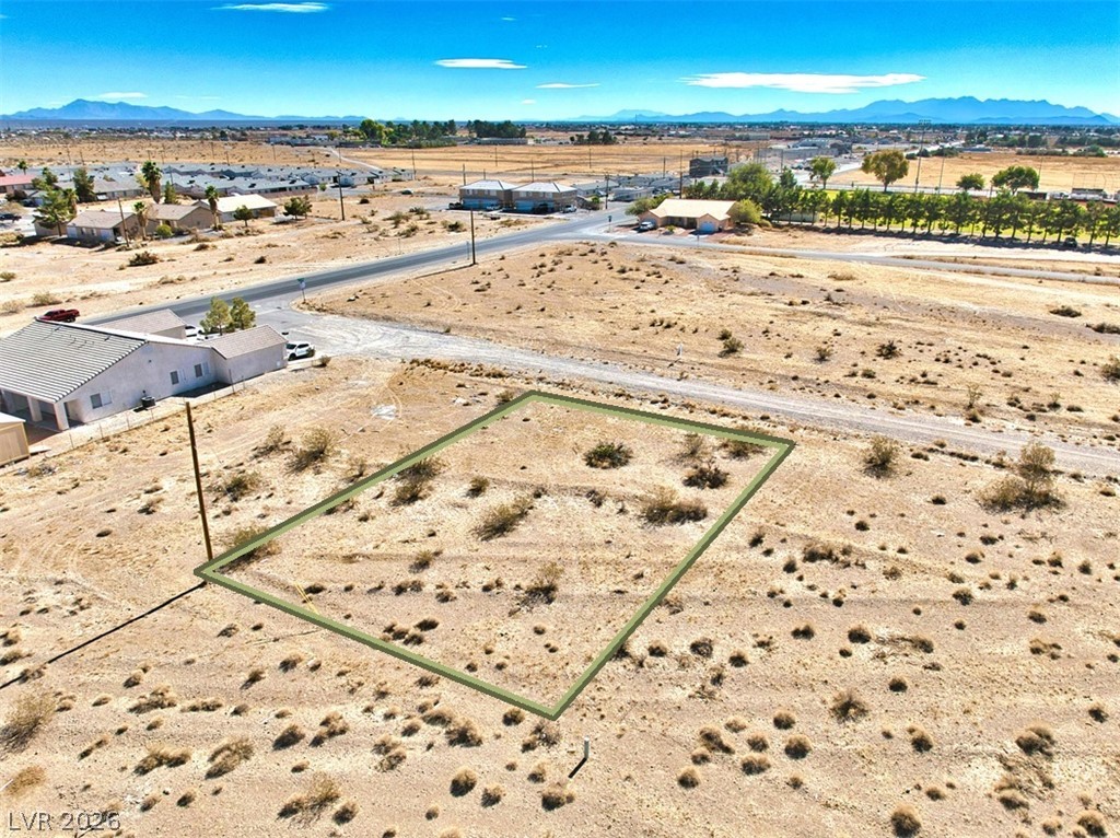 Photo 5 of 1750 Geronimo Street