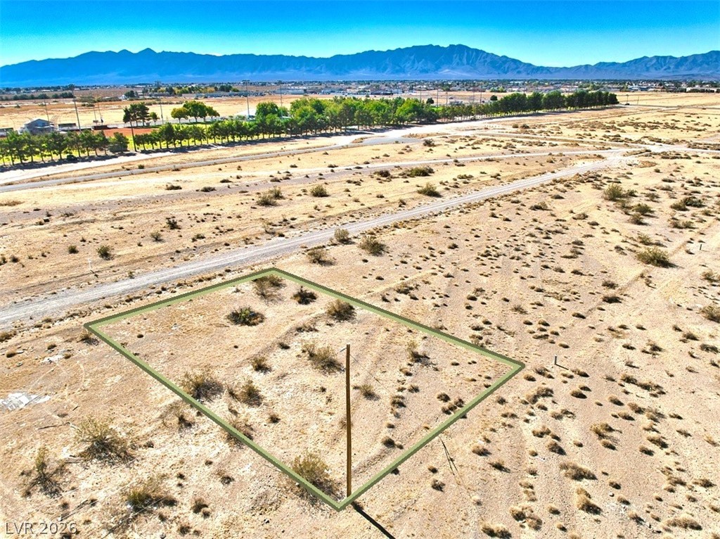 Photo 9 of 17, 1750 Geronimo Street