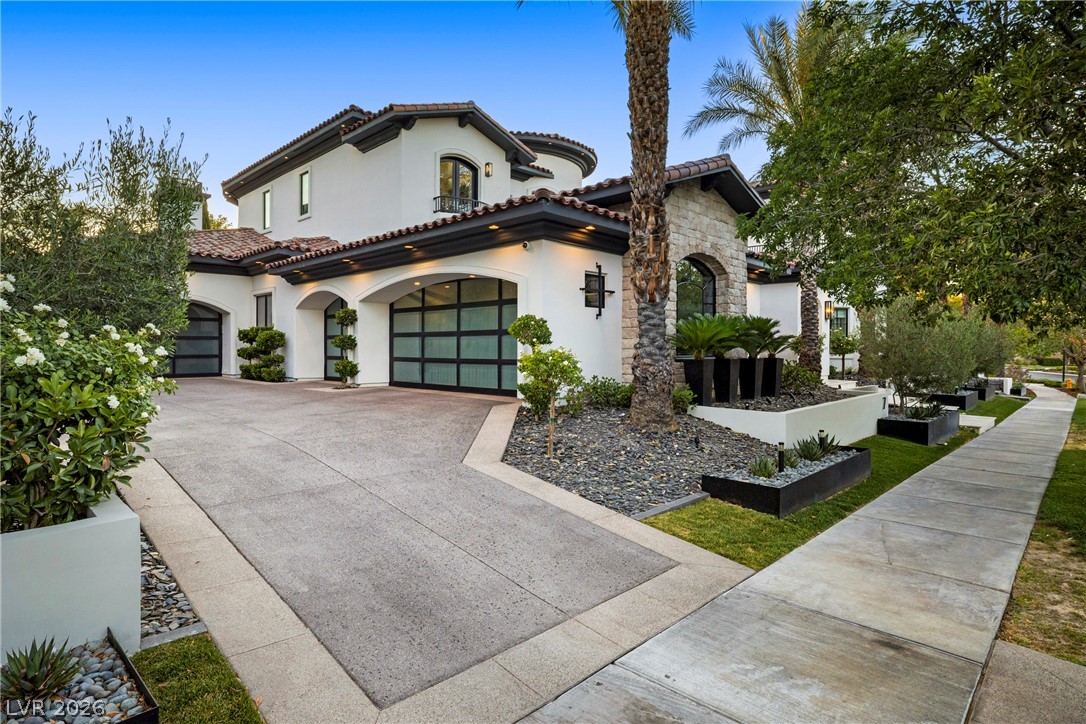 Photo 8 of 92, 7 Vintage Valley Drive