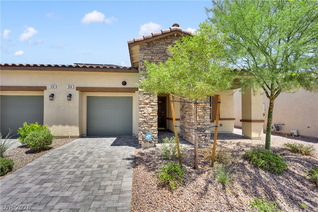 368 Canary Song Drive, Henderson 89011