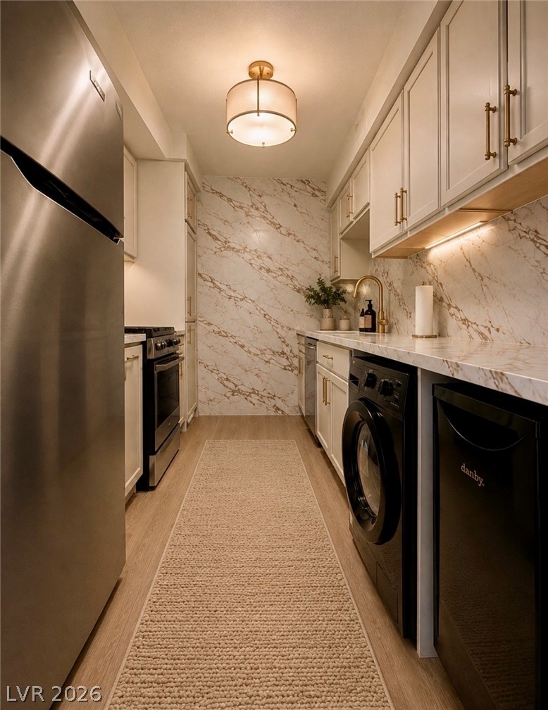 Photo 3 of 698 Oakmont Avenue #1310